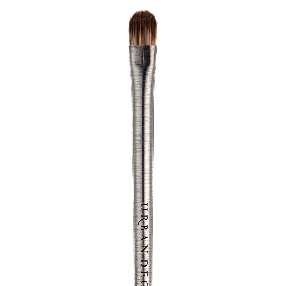 Pro Flat Eyeshadow Brush | Urban Decay